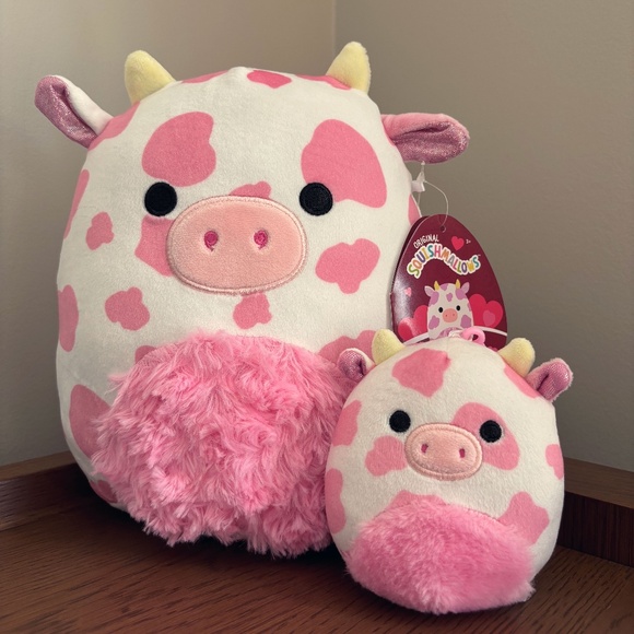 NWT Squishmallows 8" + Clip Evangelica the Cow (Fuzzy Belly) US Exclusive LOT - Picture 1 of 15